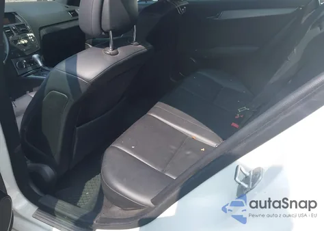 2008 Mercedes-Benz C 350 Sport из США, поврежденный, VIN WDDGF56X68F029659